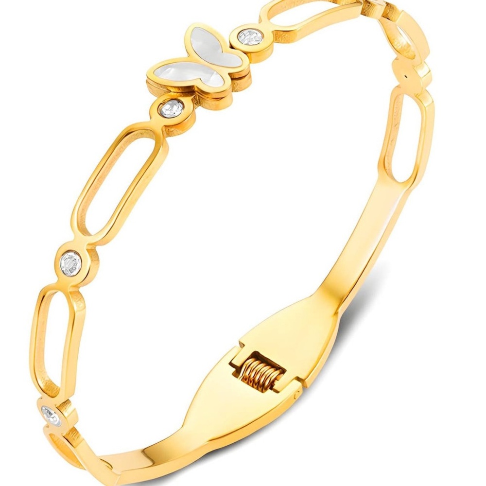 Elegant Gold Butterfly Bracelet